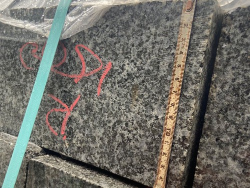 dark grey kerb stones dark grey kerb stones